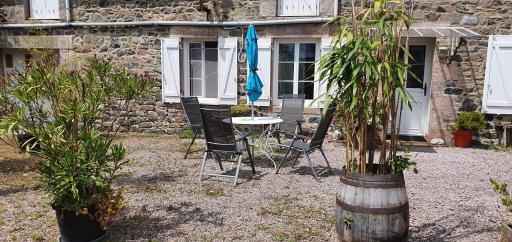 Longère à la campagne, à proximité de la mer - Housity