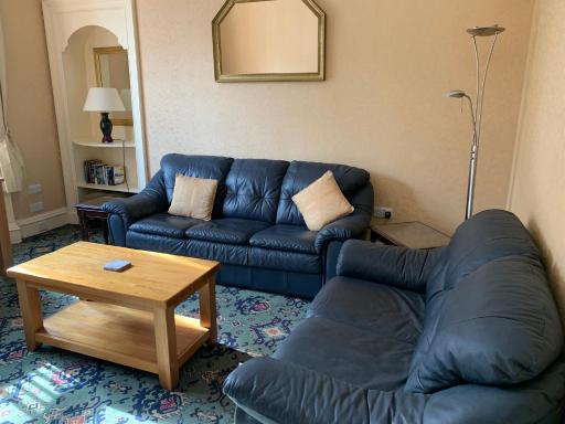 High Street 2 Bedroom Apartment - Housity
