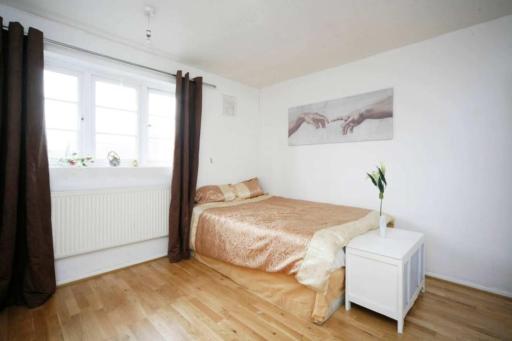 London Comfy Doubles - Housity