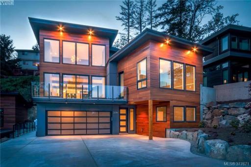 Galloping Goose B&B in Beautiful Victoria - Housity