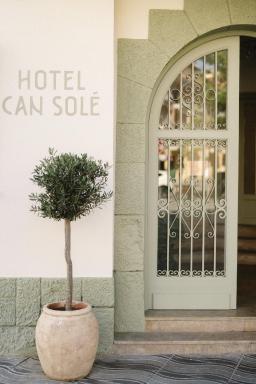 Hotel Can Solé - Housity