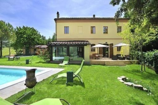 Luce tra i Faggi - Housity