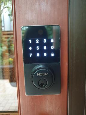 Lake View Garden Apartment - Housity