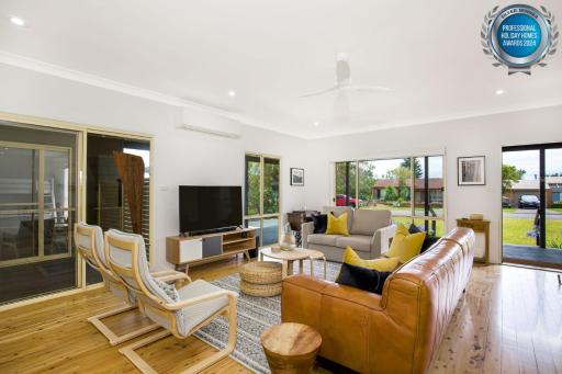 Beach Central I Pet Friendly I 2 Mins Walk to Beach - Housity