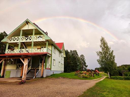 Mesikamäe puhkemaja - Housity