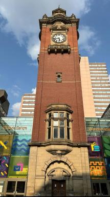 "Snooze Central" - Self Catering Apartments in Victoria Centre Shopping Centre - most Central Location next to Hilton Hotel on Milton Street by the Xmas Market - Apartments with up to 4 Beds - Outdoor Parking for Cars or Vans at five pounds a day - Housity