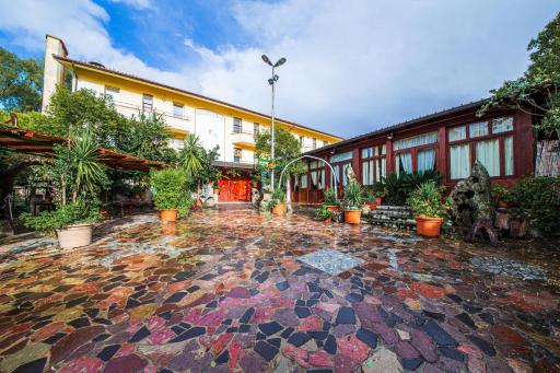 Hotel Badde Rosa - Housity