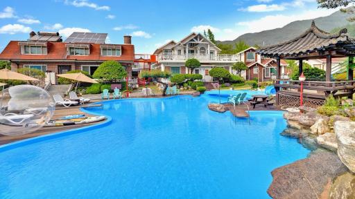 Kapyeong Ilsang Talchul Pension Water Slide - Housity