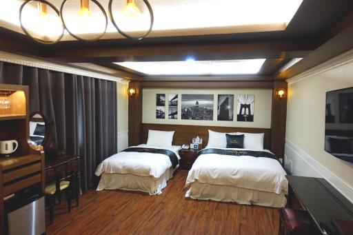 Prince Hotel - Housity