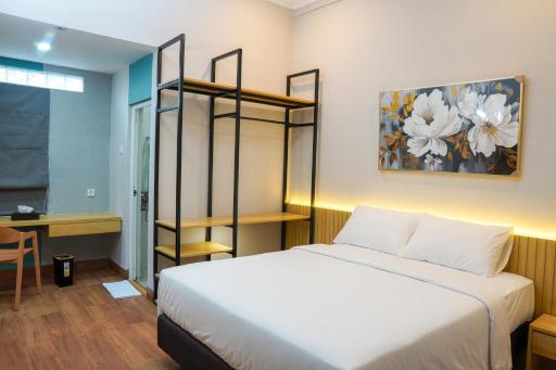 Ardiana Suite Hotel By Sajiwa - Housity