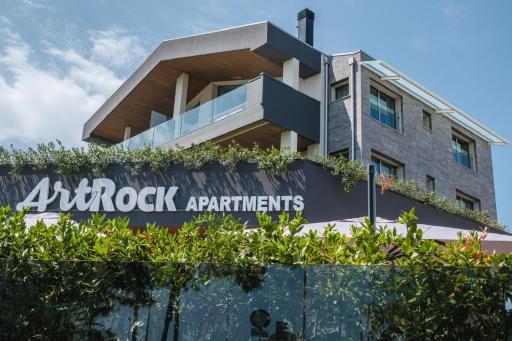 ArtRock Apartments - Housity