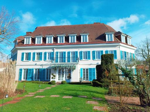 Chateau De Montreuil - Housity