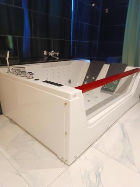 Apartamenty Jacuzzi, klima, wifi, - Housity