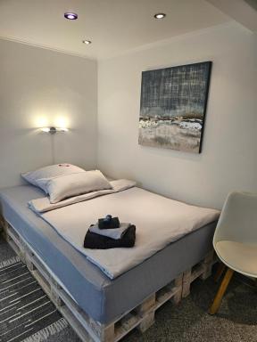 Standardzimmer nahe Messe und Airport - Housity