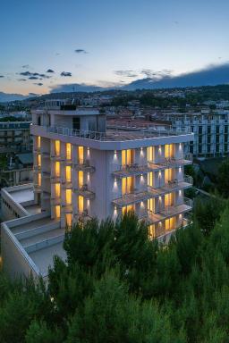 Hotel Velia - Housity