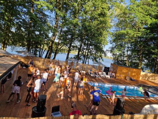 MARINASURF Baza Wypoczynkowa - Housity
