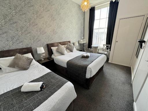 The Jubilee Hotel West - Housity