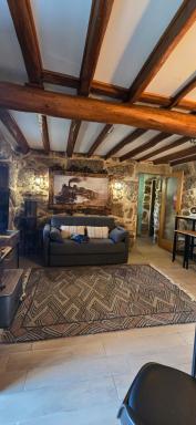 Rustic Retreat-Country House - Hizvo