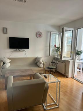 Apartment Centar Titova - Housity
