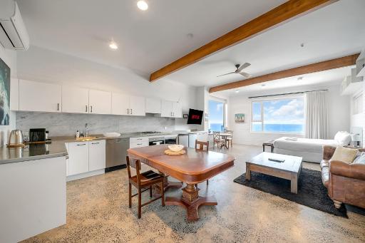 Upscale Cliffside Studio with Ocean Views North Bondi - Housity