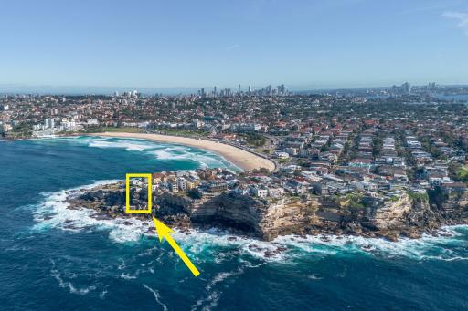 Upscale Cliffside Studio with Ocean Views North Bondi - Housity