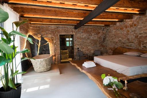World Studio Sibiu - Housity