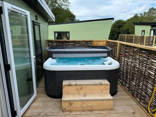 Applegrove Country Park, Scarborough with Private Hot Tubs - Housity