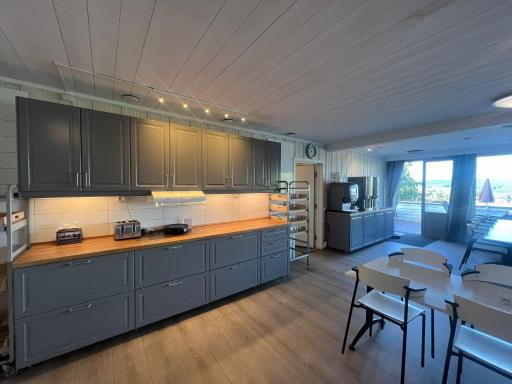 Beachfront Gjøvik Hovdetun Hostel - Housity