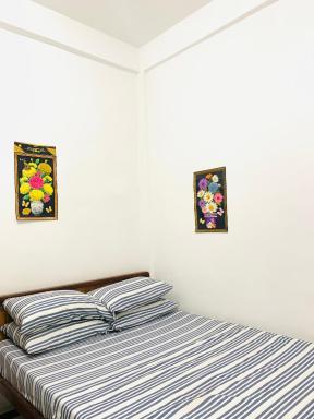 Queen's Room Rental 2 - Housity