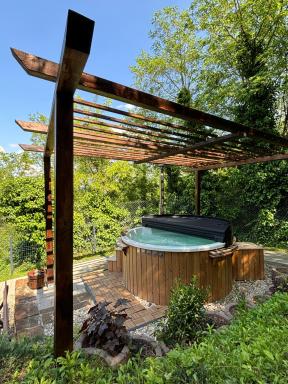 East Mountain Villa - Housity