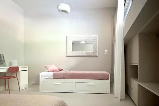 Renovated City Center 2Bed Flat - Housity