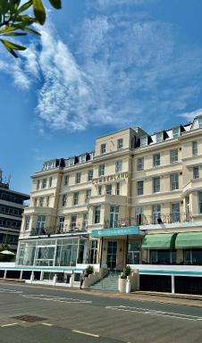 The Cumberland Hotel - Housity