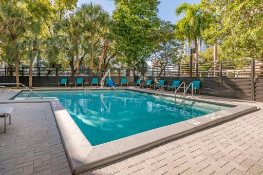 Comfort Inn & Suites Downtown Brickell-Port of Miami - Housity