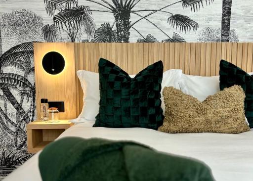 Family-Sized Gem Near Beach - Housity