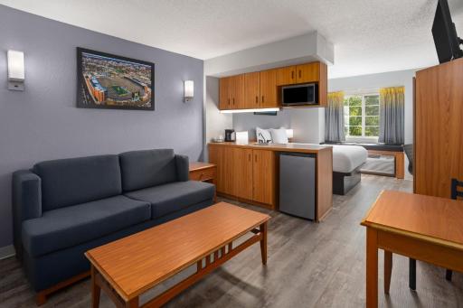 Microtel Inn & Suites by Wyndham Ann Arbor - Housity