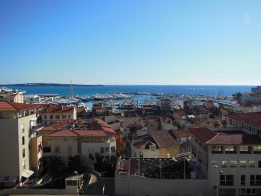 4 bedroom 3 bathrooms sea view Forville Apartment5 mins from the Palais Parking - Hizvo