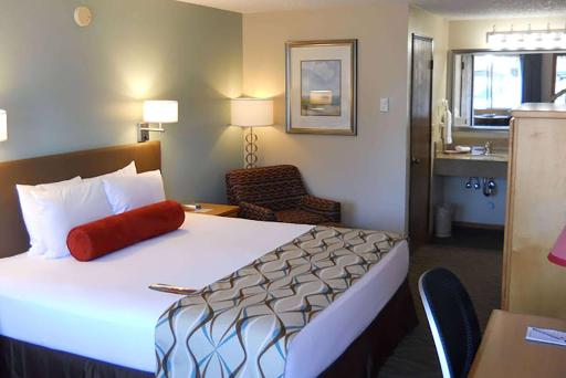 Super 8 by Wyndham Florence OR - Housity