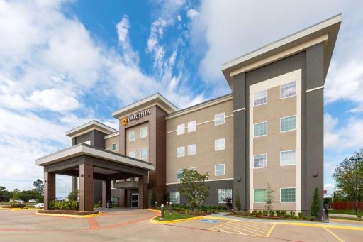 La Quinta by Wyndham McAlester - Housity