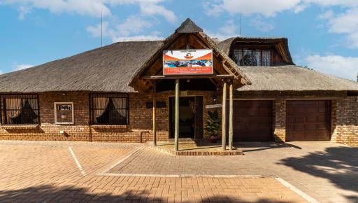Thatch Haven Guesthouse - Housity