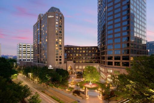 Hilton Charlotte Uptown - Housity