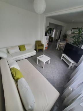 Große 3 Zi Wohnung auf der Pferde Farm - Housity