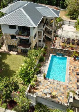 Lodoicea Apartments - Hizvo