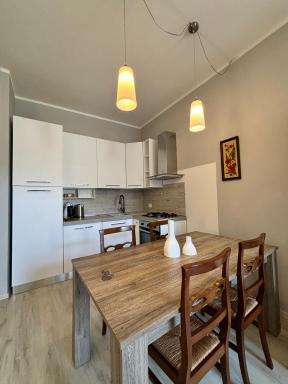 Aurora Apartment - Housity