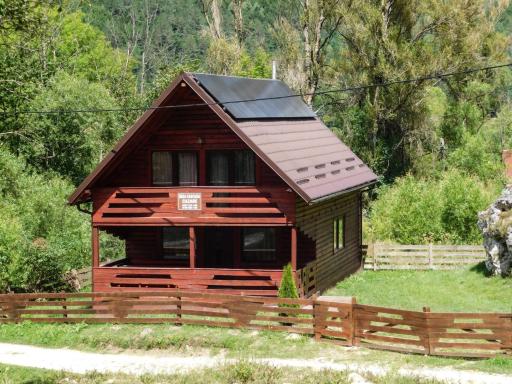 Deea Cascada - Housity