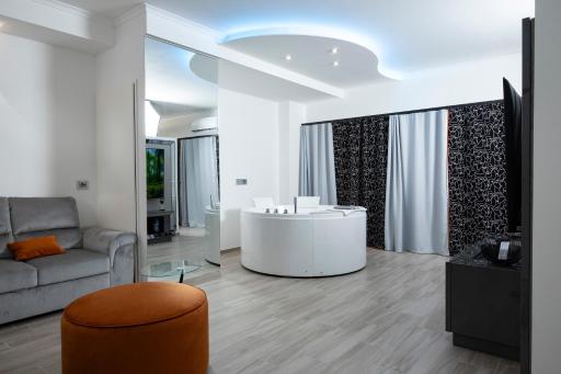 Suite17 - Luxury GuestHouse - Housity