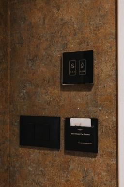 Ledina Hotel - Housity