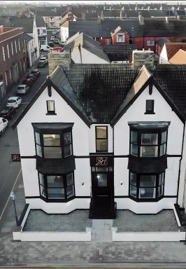 Bowles Hotels - Housity