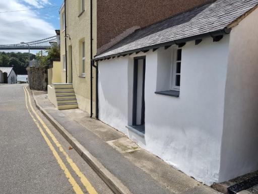 Ferrymans Cottage - Iconic Listed Building - Housity