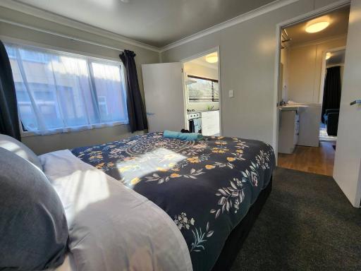 A Stone's Thrown From Town Cosy Home - Housity