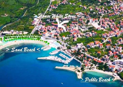 House White Stone Split - Housity